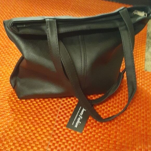 Chuns Trading Handbags - New Chuns Black Tote New With Tags